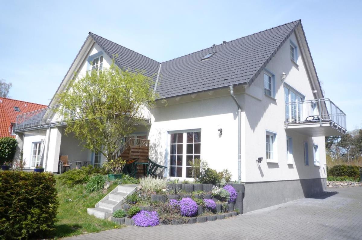 Ferienhaus Am Yachthafen, Duene Apartment *